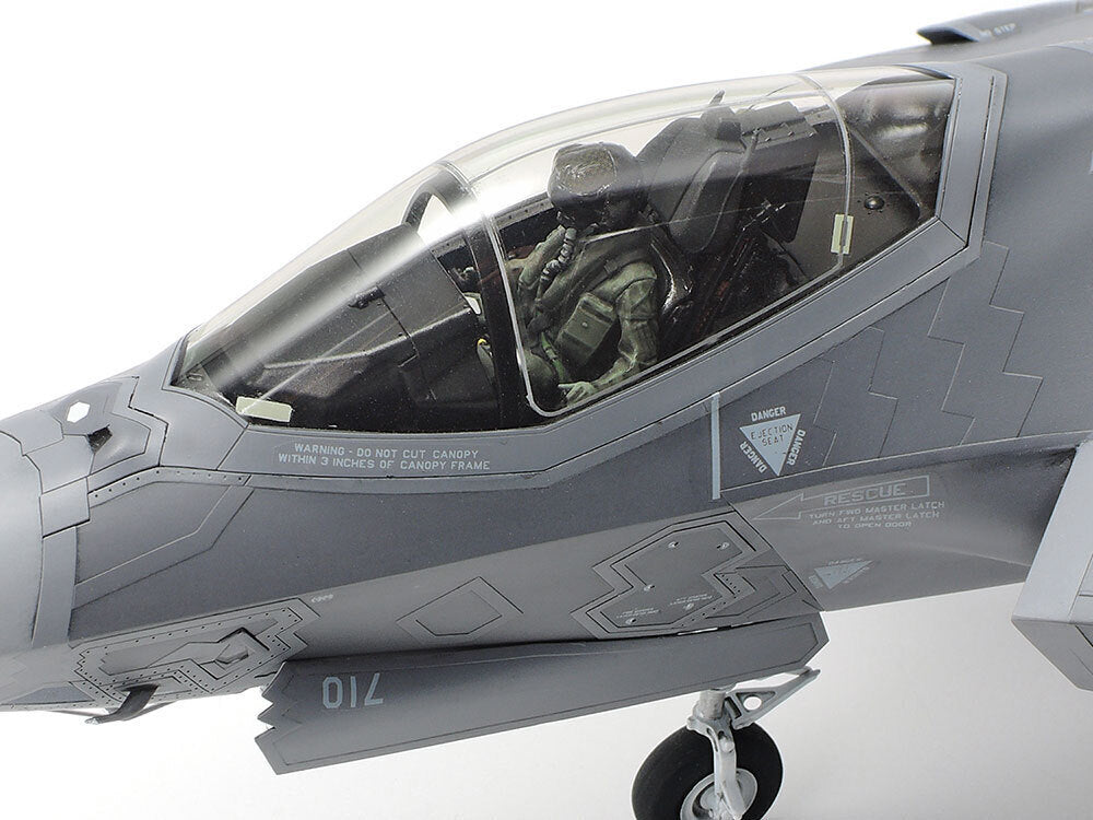 TAMIYA 1/48 LOCKHEED MARTIN F-35A LIGHTNING II