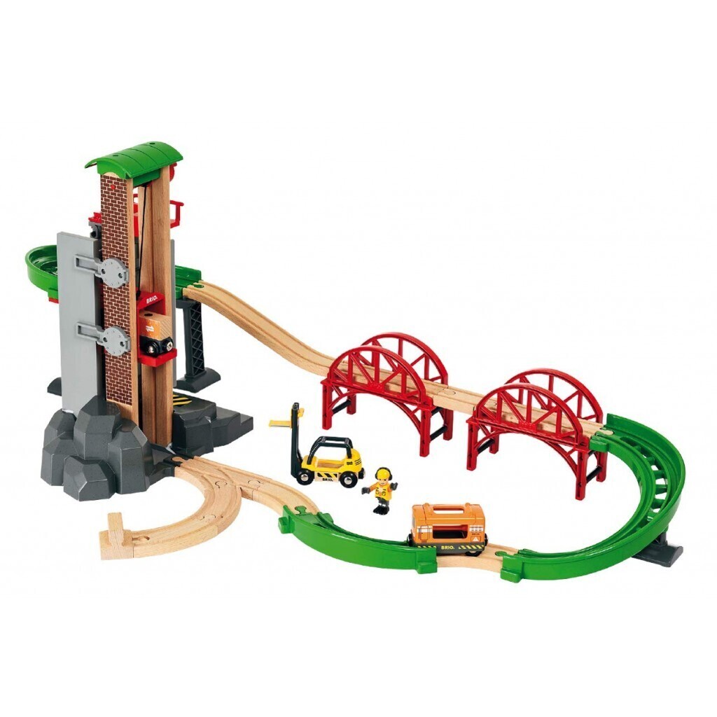 BRIO SET LIFT AND LOAD WAREHOUSE SET 32 PIECES