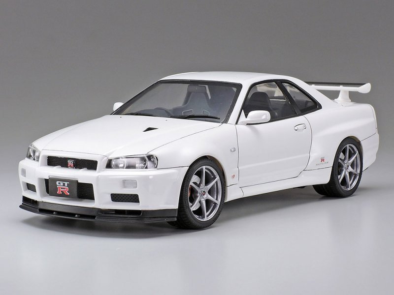 TAMIYA 1/24 NISSAN SKYLINE GT-R V SPEC 2