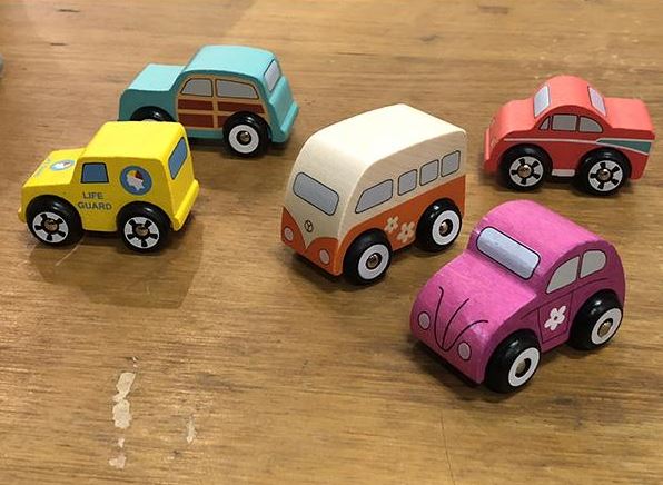 DISCOVEROO  - BEACH CAR SET ( SET OF 5 )