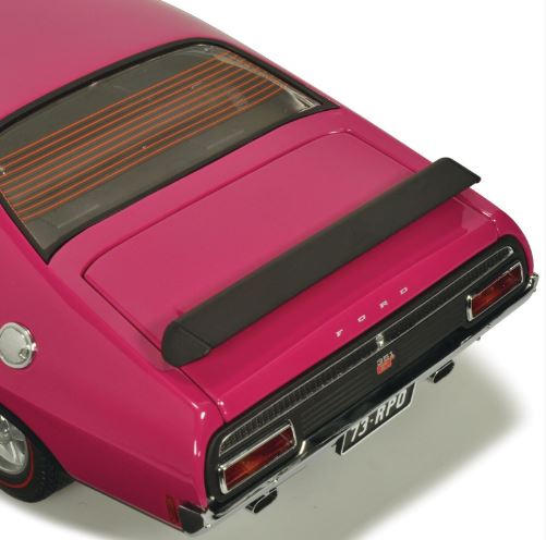 CLASSIC CARLECTABLES 1:18 FORD XA FALCON RPO83 COUPE WILD PLUM