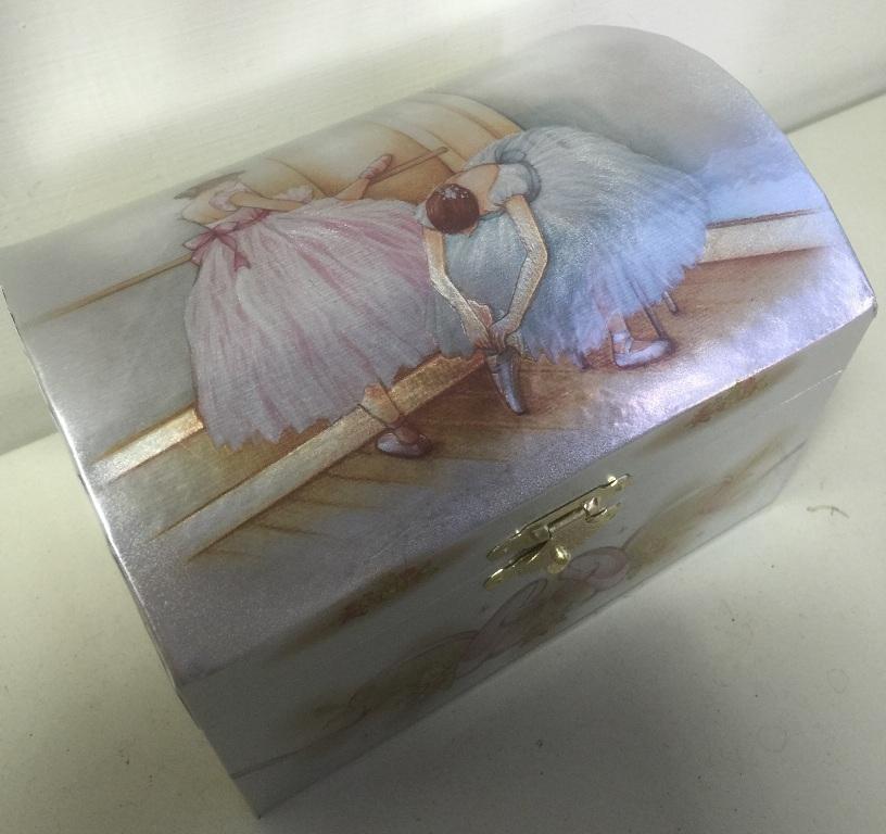 BALLERINA DOME JEWELLERY BOX